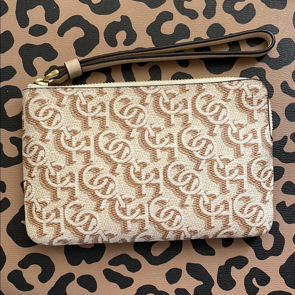 Coach Corner Zip Wristlet